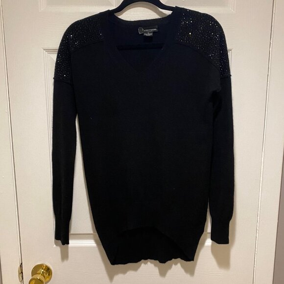 C by Bloomingdales Women's Black V-neck Long Sleeve Cashmere Sweater Size XS - Picture 2 of 5